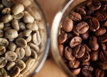 La scienza del caffè: come la tostatura e la macinatura influenzano il gusto