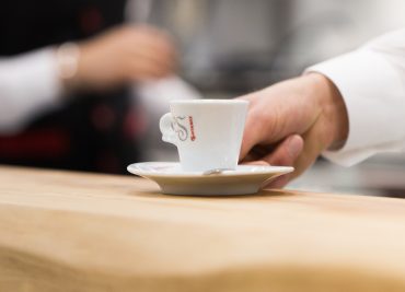 Caffè Italiano: Gusto, Tradizione e Convivialità