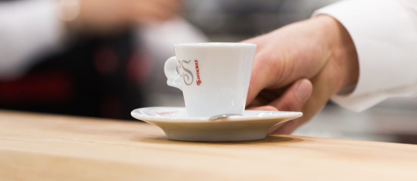 Caffè Italiano: Gusto, Tradizione e Convivialità