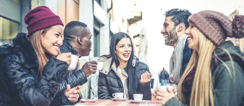 Caffè e Barriere Linguistiche: Il Linguaggio Universale del Caffè